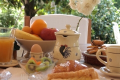 colazione in giardino