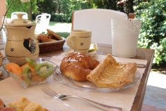 il Casale Colazione in giardino